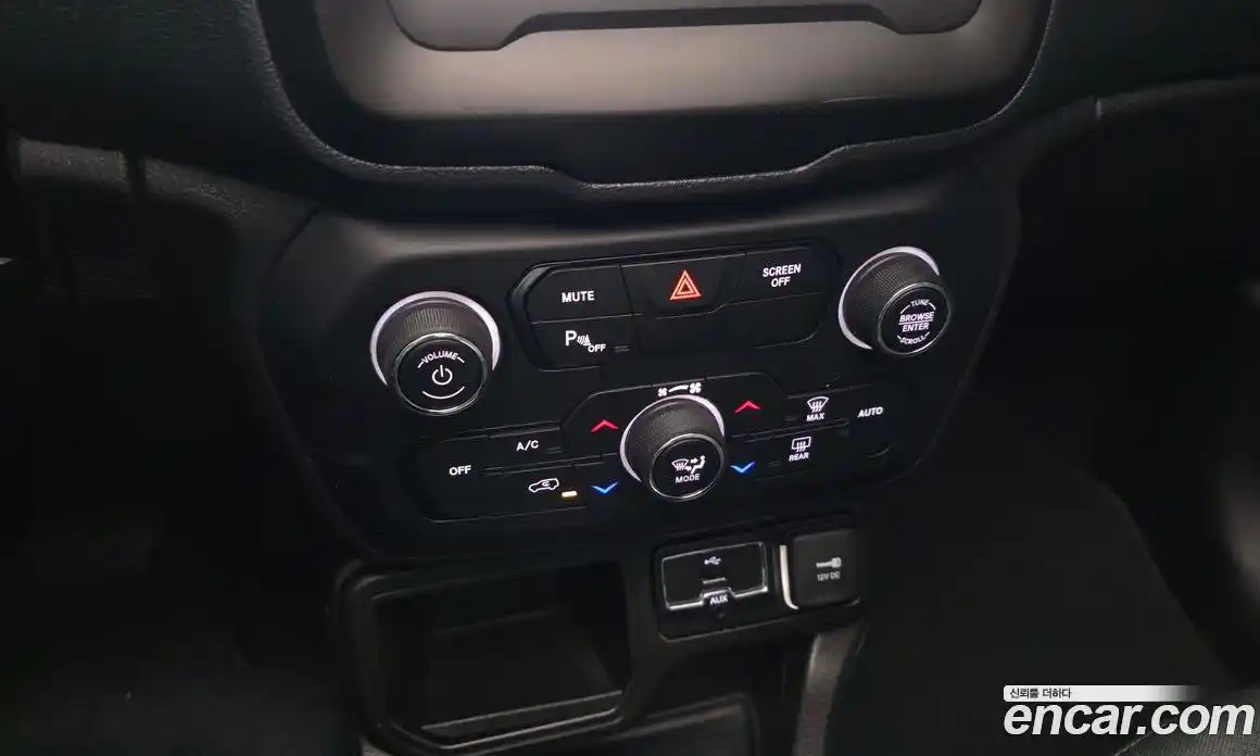 Jeep Renegade 2020 2.4 Автомат в Москве № 232733, фото 17