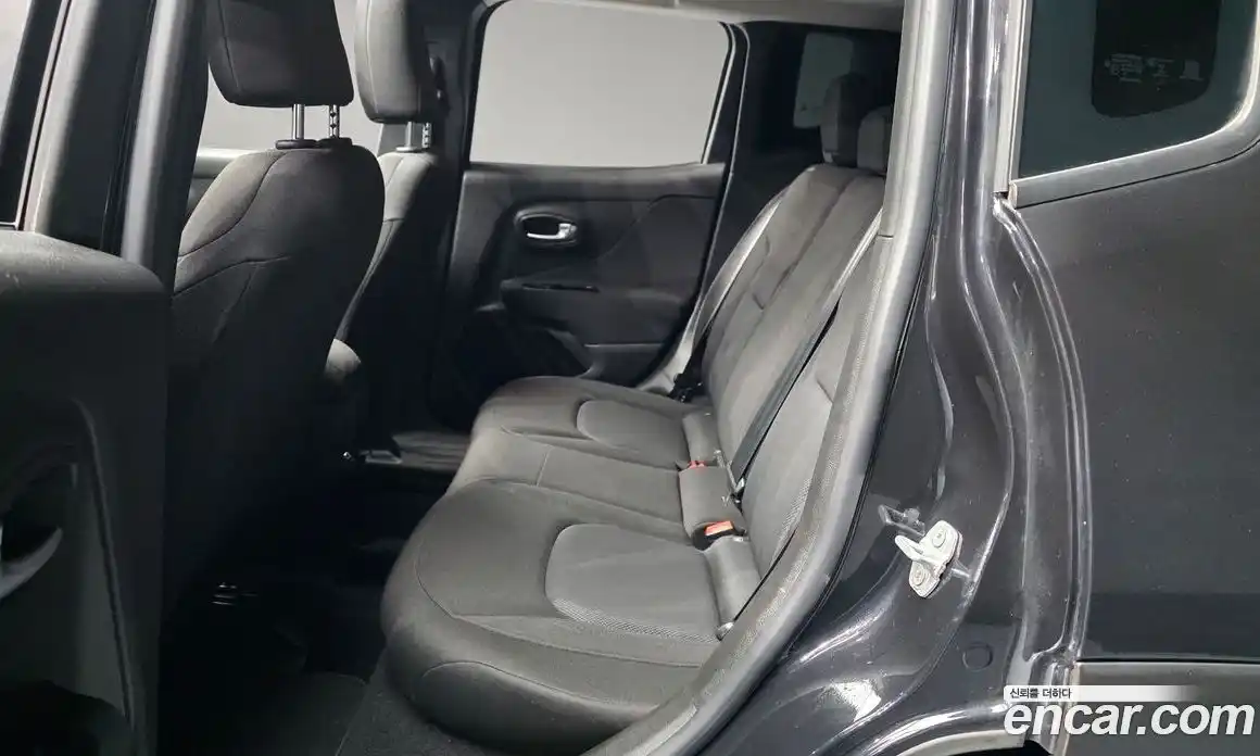 Jeep Renegade 2020 2.4 Автомат в Москве № 232733, фото 18