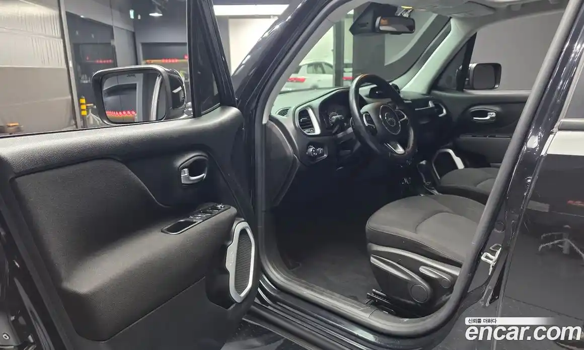 Jeep Renegade 2020 2.4 Автомат в Москве № 232733, фото 7