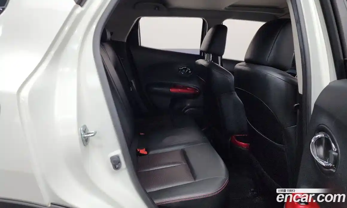 Nissan Juke 2017 1.6 Автомат в Москве № 238513, фото 4