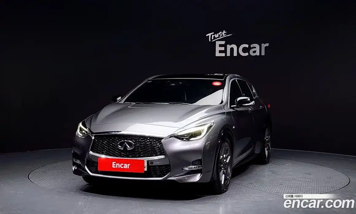 Infiniti Q30 2018 2.0 Автомат в Москве № 245025, фото 16