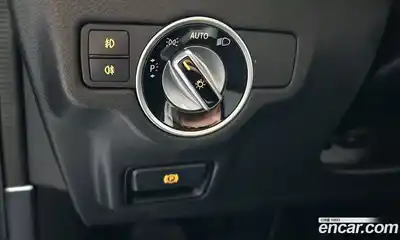 Infiniti Q30 2018 2.0 Автомат в Москве № 245025, миниатюра 2