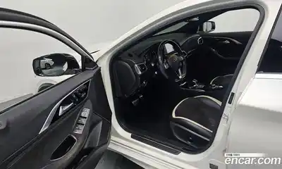 Infiniti Q30 2017 2.0 Автомат в Москве № 247208, миниатюра 11