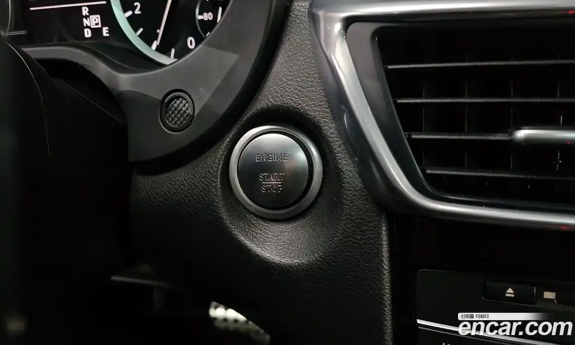 Infiniti Q30 2017 2.0 Автомат в Москве № 247208, фото 17