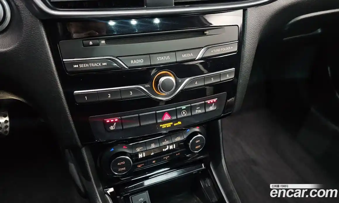 Infiniti Q30 2017 2.0 Автомат в Москве № 247208, фото 20