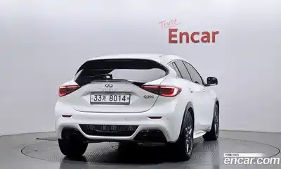 Infiniti Q30 2017 2.0 Автомат в Москве № 247208, миниатюра 4