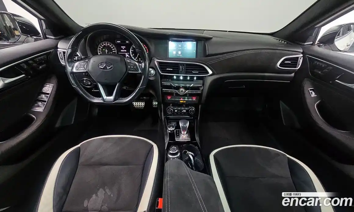 Infiniti Q30 2017 2.0 Автомат в Москве № 247208, фото 7