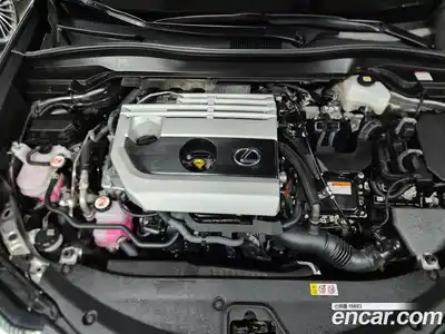 Lexus UX 2024 2.0 Автомат в Москве № 254345, миниатюра 6