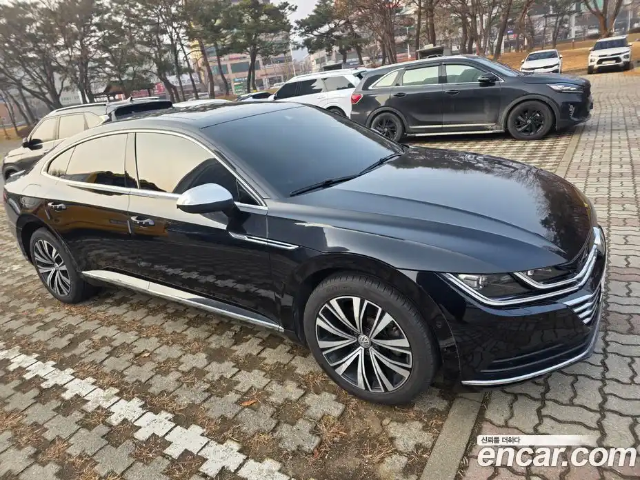 Volkswagen Arteon 2019 2.0 Автомат в Москве № 255113, фото 3
