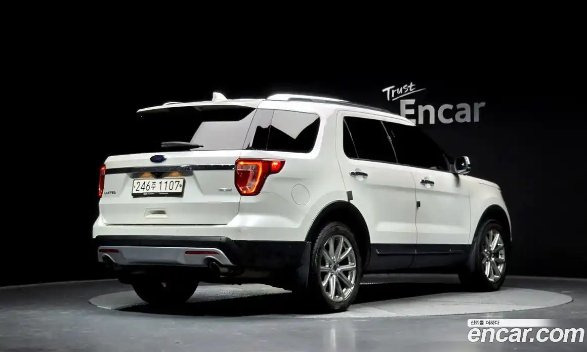 Ford Explorer 2016 2.3 Автомат в Москве № 255643, фото 20