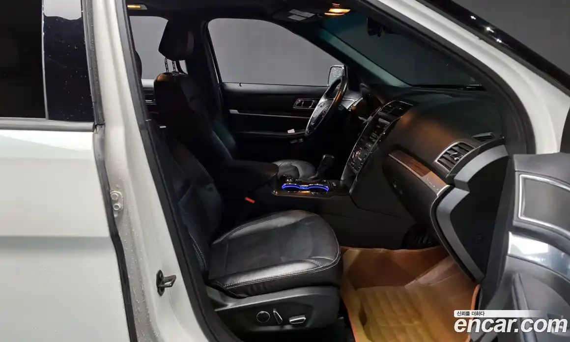 Ford Explorer 2016 2.3 Автомат в Москве № 255643, фото 3