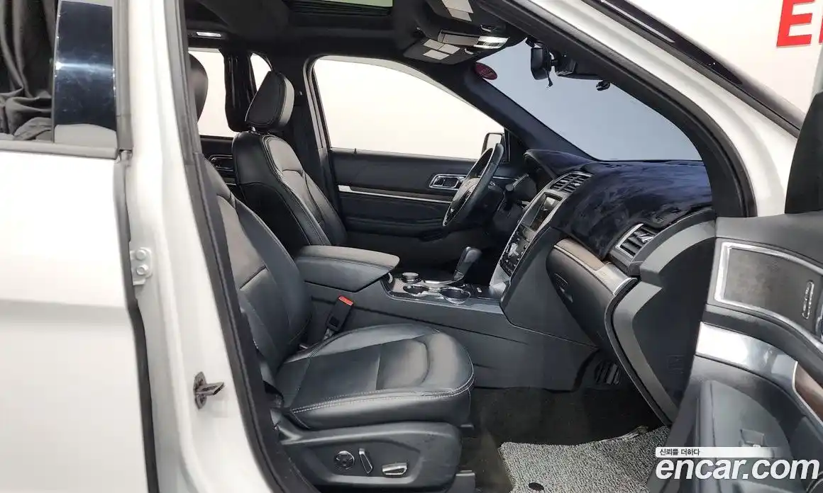 Ford Explorer 2018 2.3 Автомат в Москве № 255645, фото 3