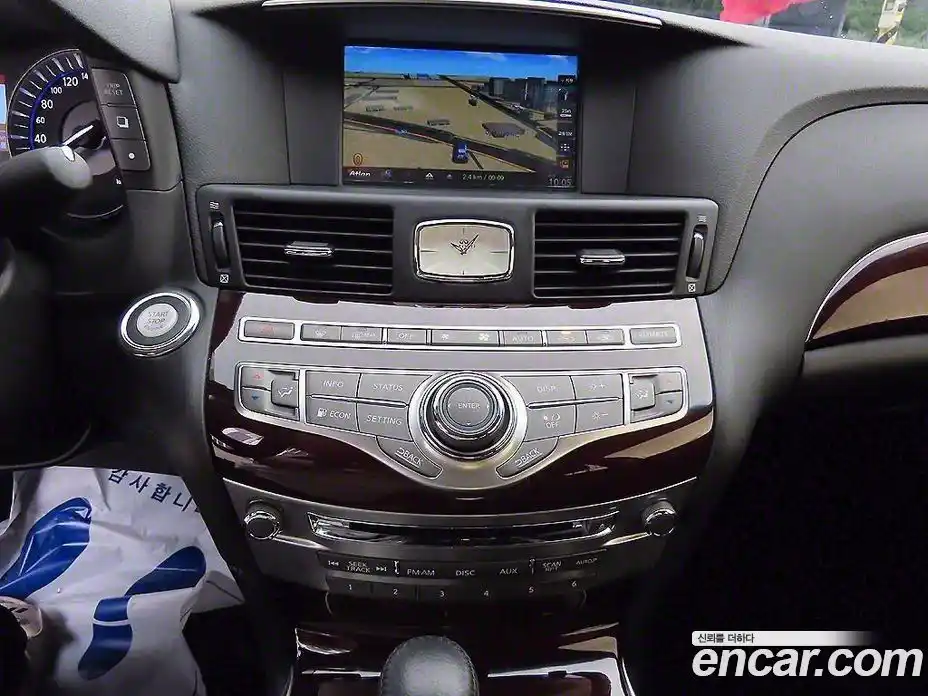 Infiniti Q70 2015 3.7 Автомат в Москве № 256205, фото 13