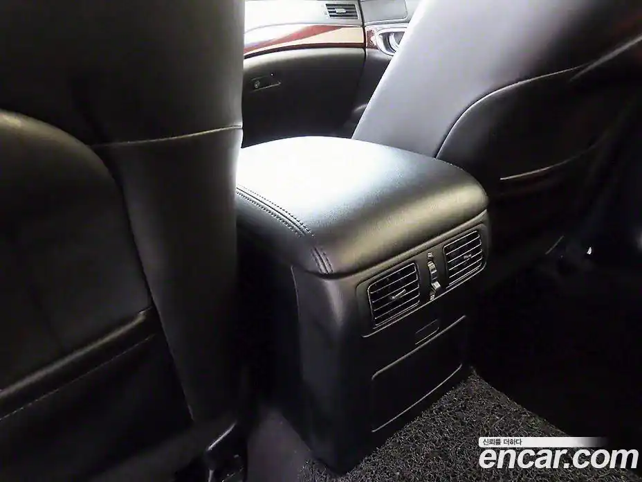 Infiniti Q70 2015 3.7 Автомат в Москве № 256205, фото 17