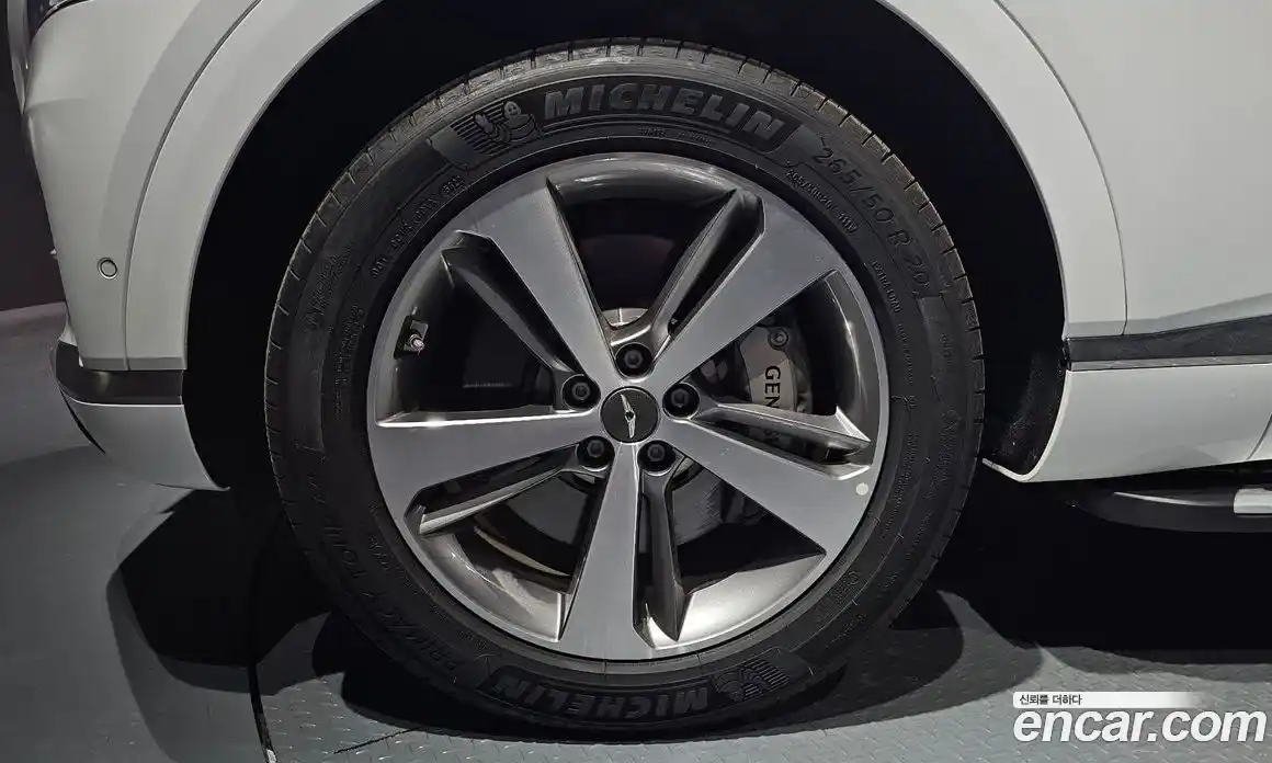 Genesis GV80 2023 2.5 Автомат в Москве № 25949, фото 12