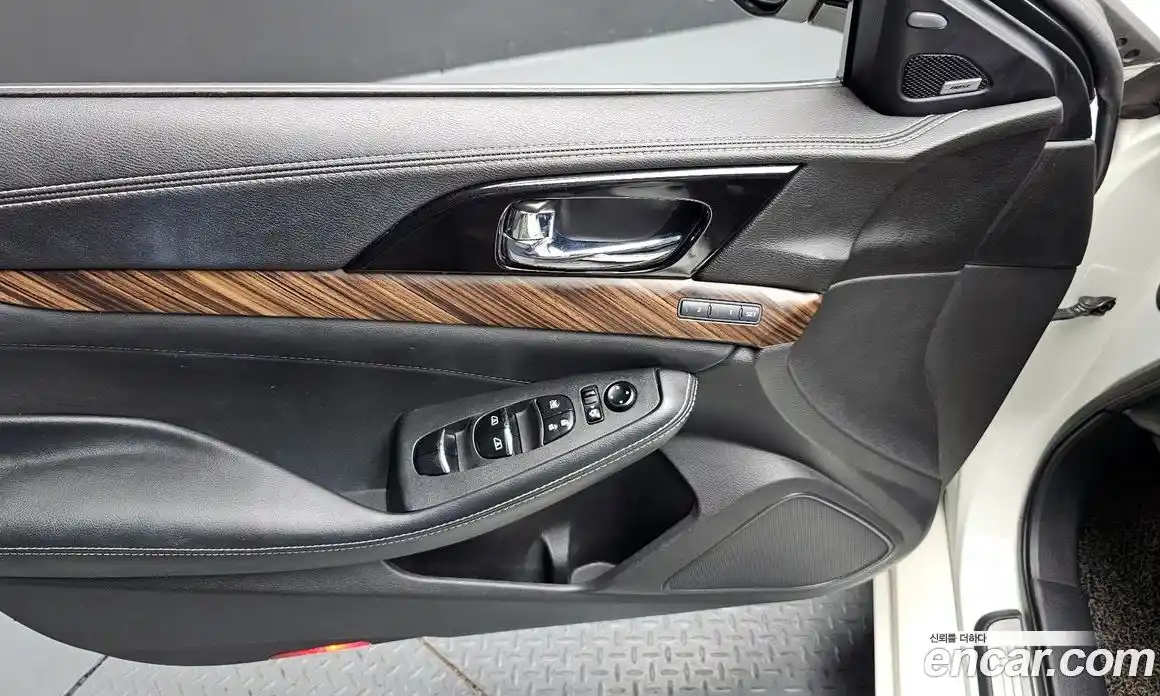 Nissan Maxima 2017 3.5 Автомат в Москве № 284967, фото 4