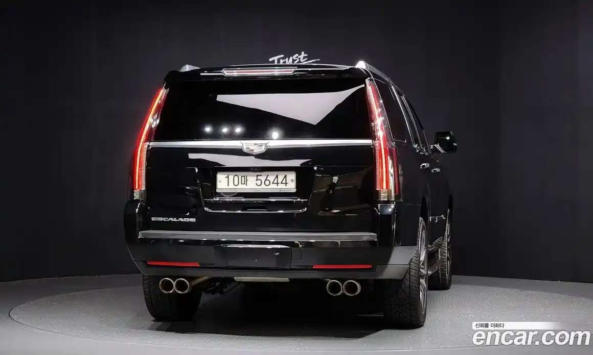 Cadillac Escalade 2018 6.2 Автомат в Москве № 285490, фото 11