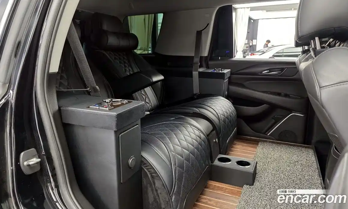 Cadillac Escalade 2018 6.2 Автомат в Москве № 285490, фото 13