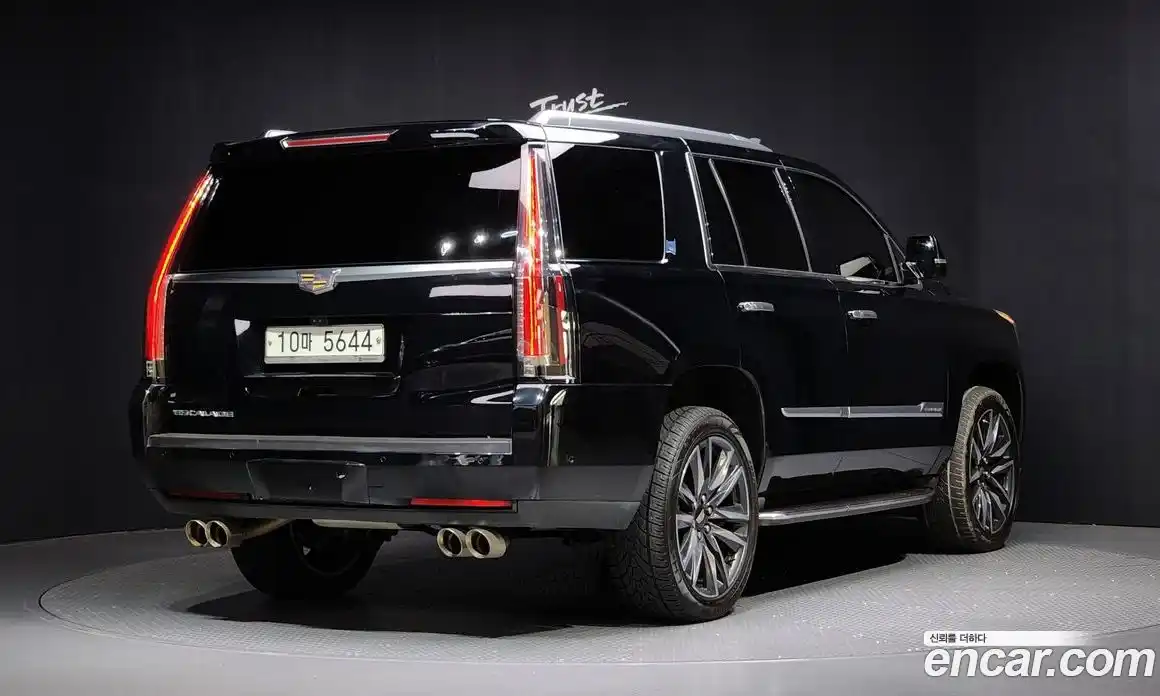 Cadillac Escalade 2018 6.2 Автомат в Москве № 285490, фото 7