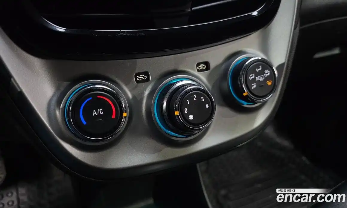 Chevrolet Spark 2016 1.0 Автомат в Москве № 296782, фото 12