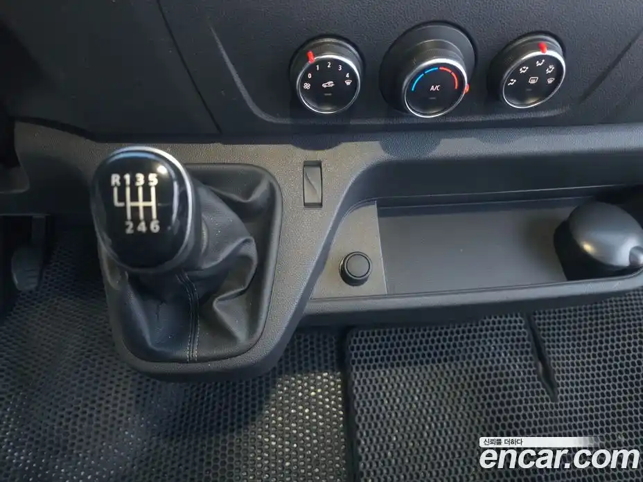 Renault Master 2020 2.3 Механическая в Москве № 301545, фото 15