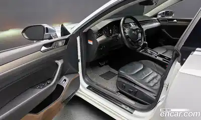 Volkswagen Arteon 2019 2.0 Автомат в Москве № 301548, миниатюра 11