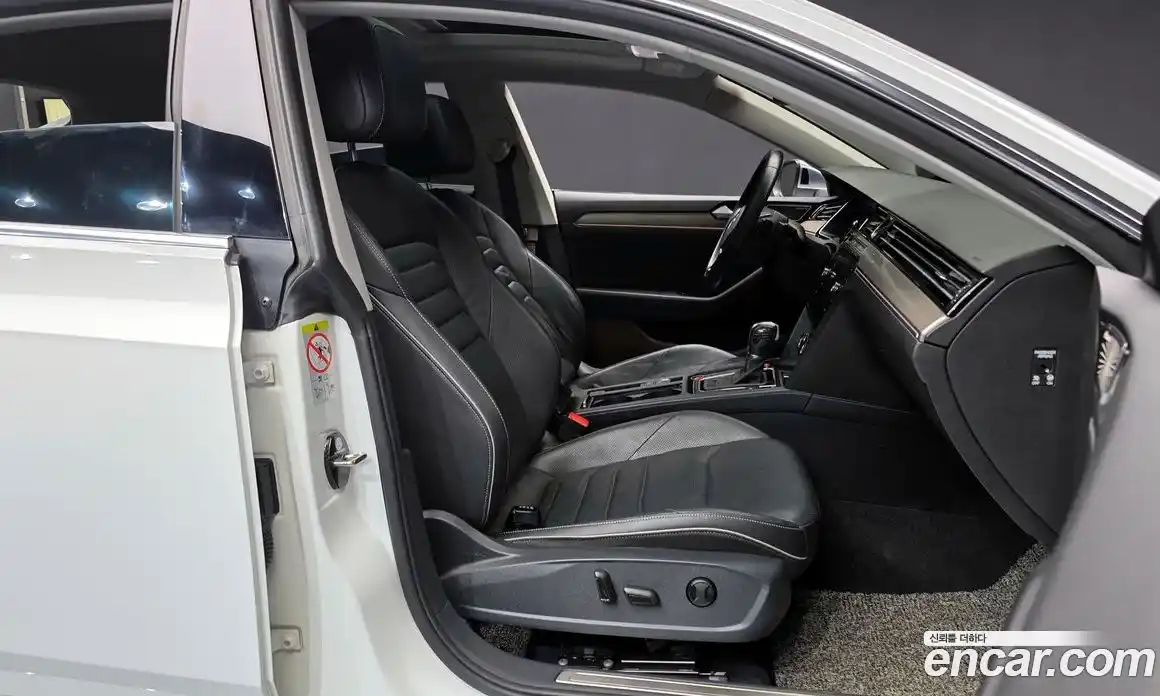 Volkswagen Arteon 2019 2.0 Автомат в Москве № 301548, фото 10