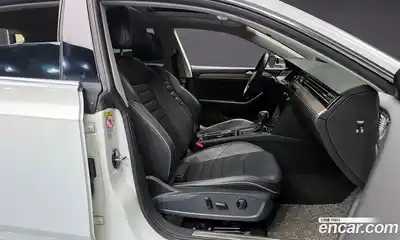 Volkswagen Arteon 2019 2.0 Автомат в Москве № 301548, миниатюра 10