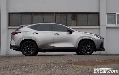 Lexus NX 2023 2.5 Автомат в Москве № 329666, миниатюра 2