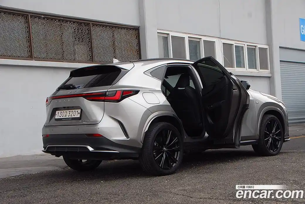 Lexus NX 2023 2.5 Автомат в Москве № 329666, фото 5