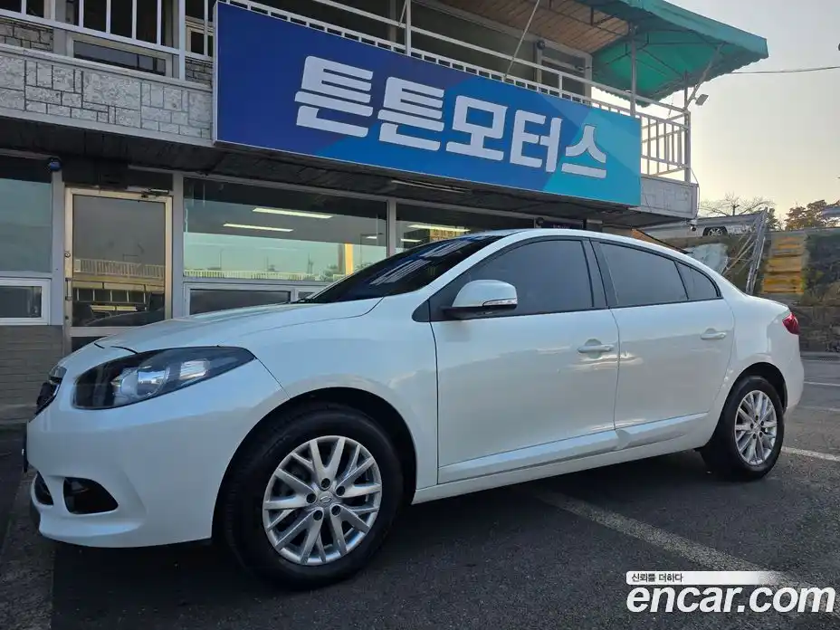 Renault SM3 2013 1.6 Автомат в Москве № 330033, фото 1