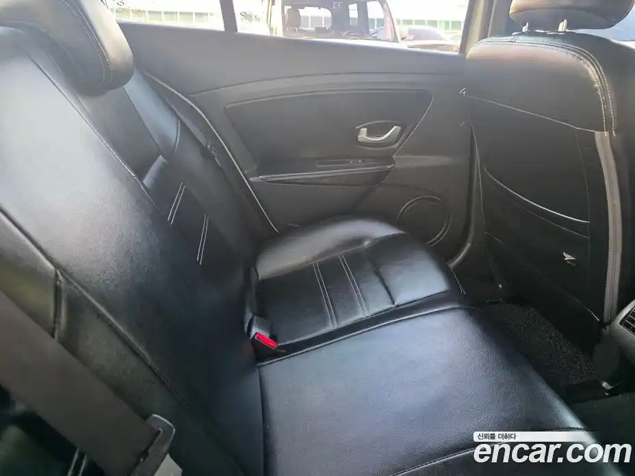 Renault SM3 2013 1.6 Автомат в Москве № 330033, фото 10