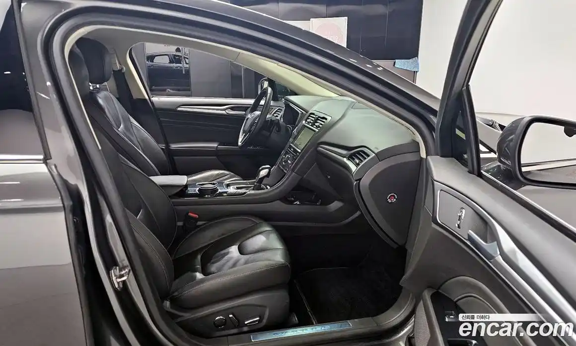 Ford Mondeo 2017 2.0 Автомат в Москве № 335753, фото 10