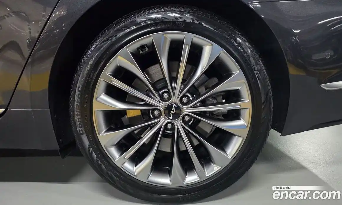 Kia K9 2023 3.8 Автомат в Москве № 338505, фото 15