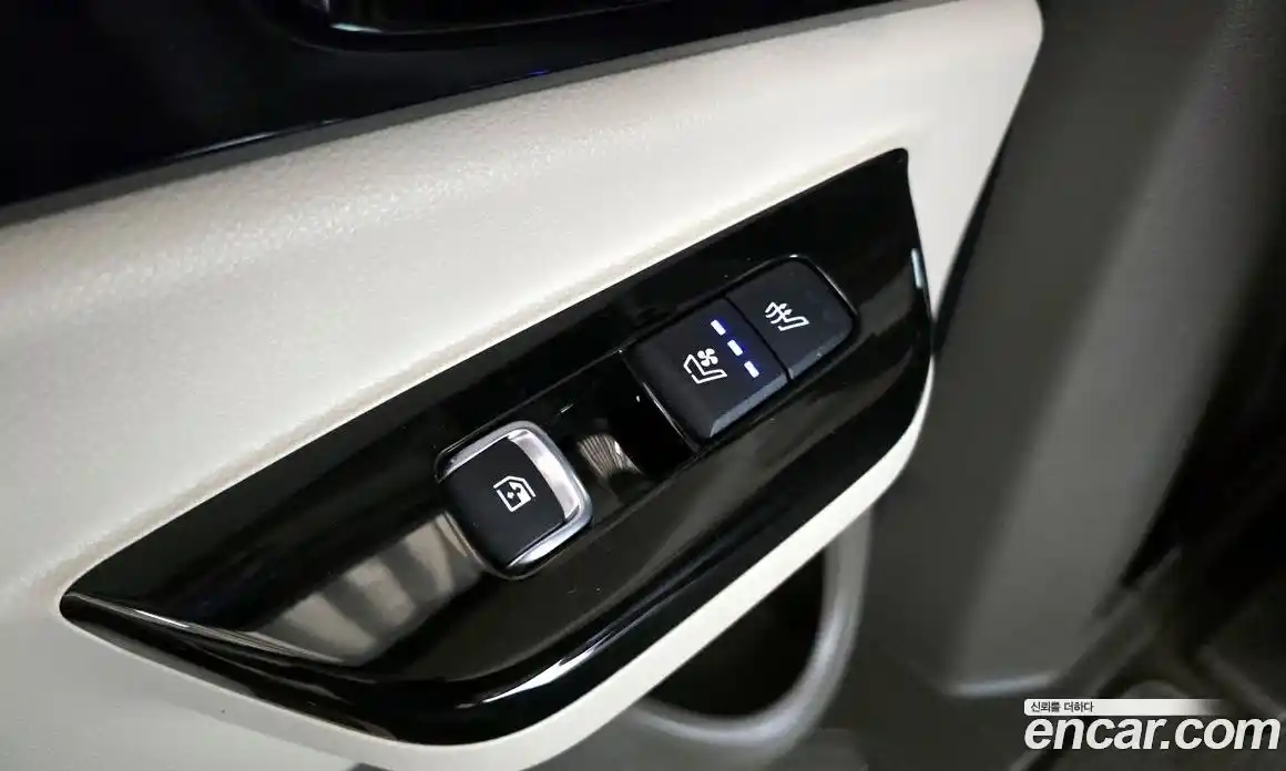 Kia Canival 2023 2.2 Автомат в Москве № 338650, фото 12