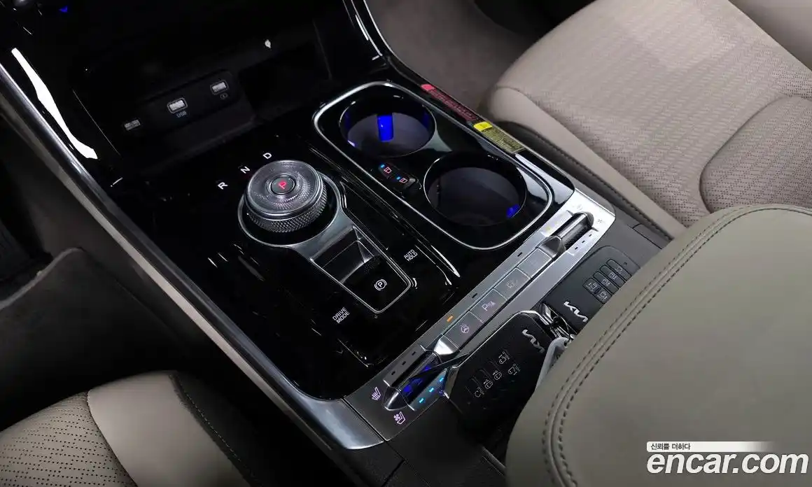 Kia Canival 2023 2.2 Автомат в Москве № 338650, фото 8