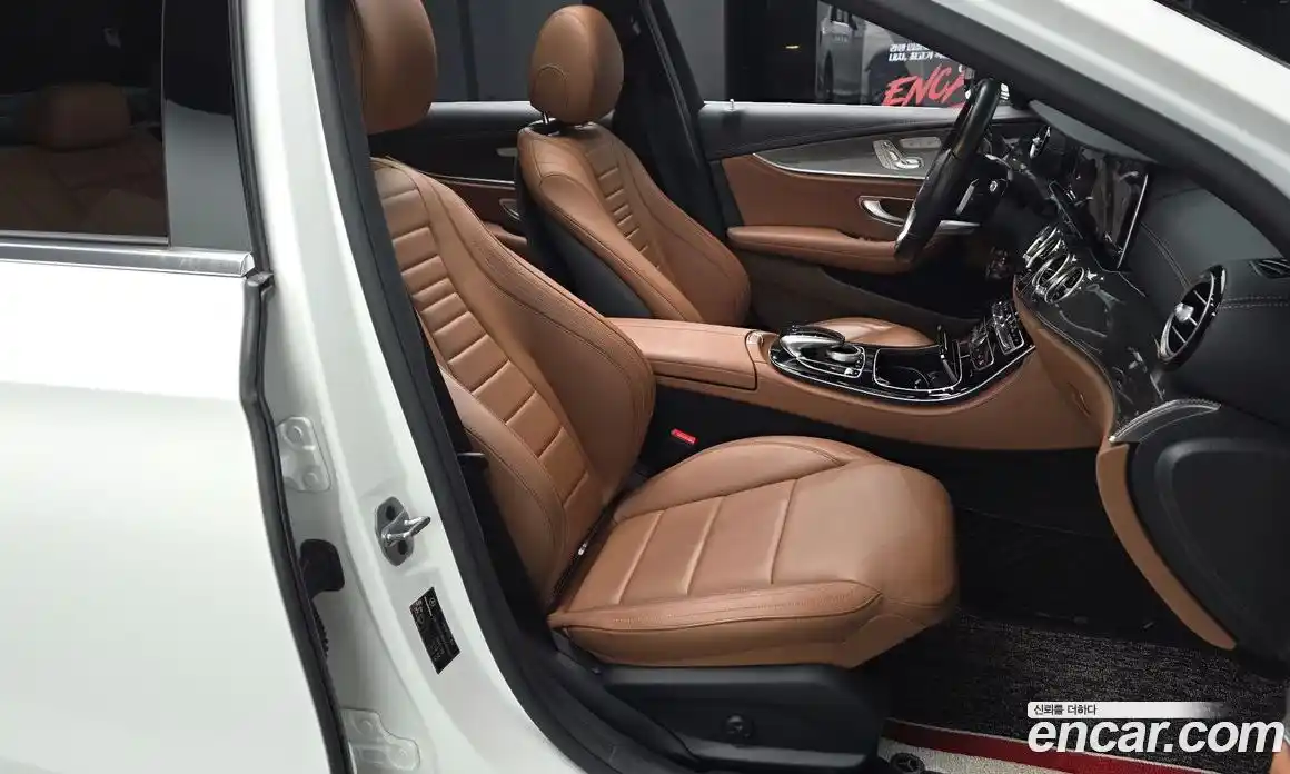 Mercedes-Benz E-Class 2019 2.0 Автомат в Москве № 340375, фото 13