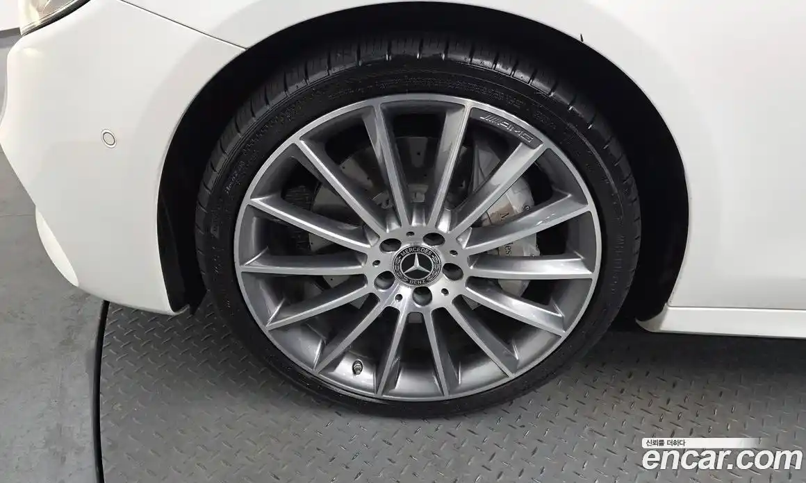 Mercedes-Benz E-Class 2019 2.0 Автомат в Москве № 340375, фото 15