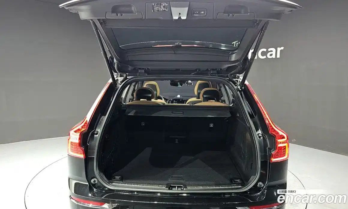 Volvo XC60 2018 2.0 Автомат в Москве № 344222, фото 8