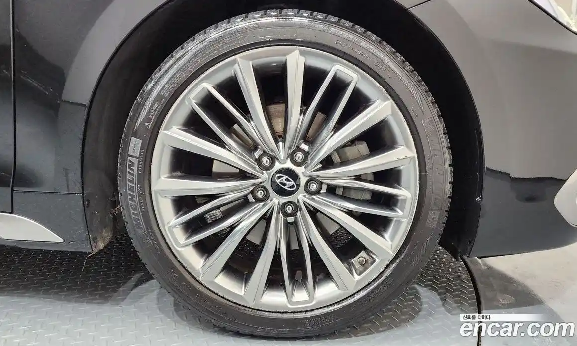 Hyundai Grandeur 2019 2.4 Автомат в Москве № 356679, фото 5