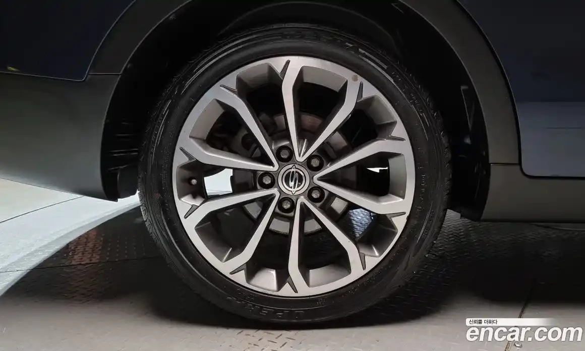 SsangYong TIBOLI 2016 1.6 Автомат в Москве № 35882, фото 8