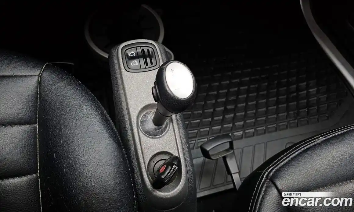 Smart Fortwo 2012 1.0 Автомат в Москве № 361167, фото 9