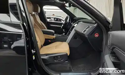 Land Rover Discovery 2024 3.0 Автомат в Москве № 374740, миниатюра 11