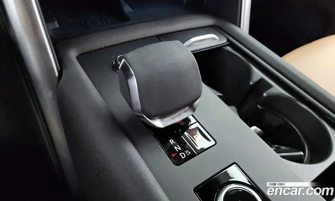 Land Rover Discovery 2024 3.0 Автомат в Москве № 374740, фото 9