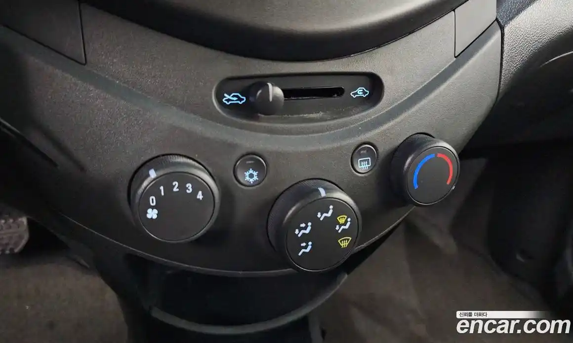 Chevrolet Spark 2012 1.0 Автомат в Москве № 39116, фото 19