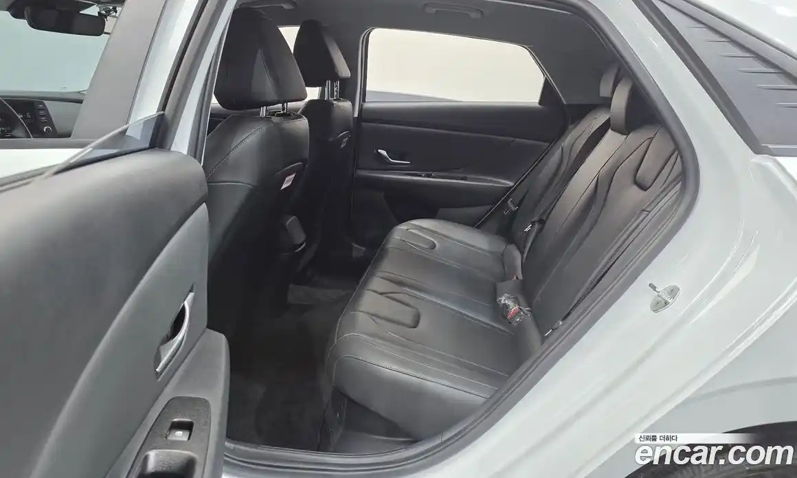 Hyundai Avante 2023 1.6 Автомат в Москве № 395496, фото 13