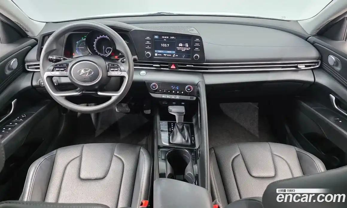 Hyundai Avante 2023 1.6 Автомат в Москве № 395496, фото 7