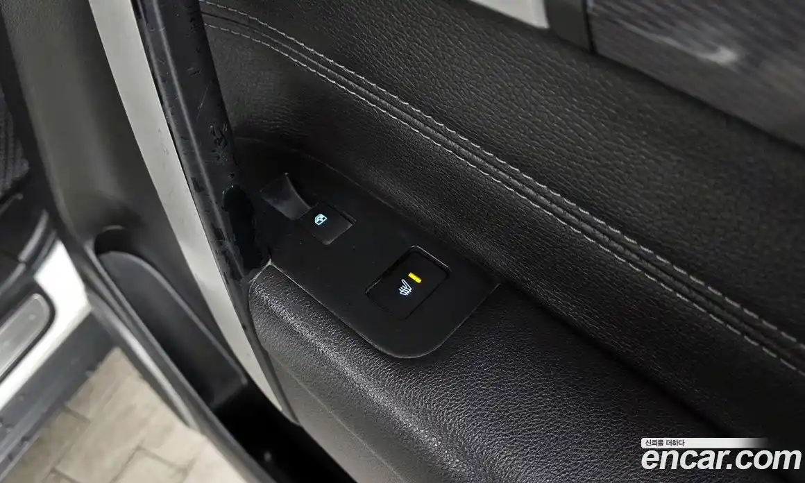 Chevrolet Captiva 2013 2.0 Автомат в Москве № 39948, фото 19