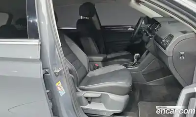 Volkswagen Tiguan 2022 2.0 Автомат в Москве № 399678, миниатюра 11