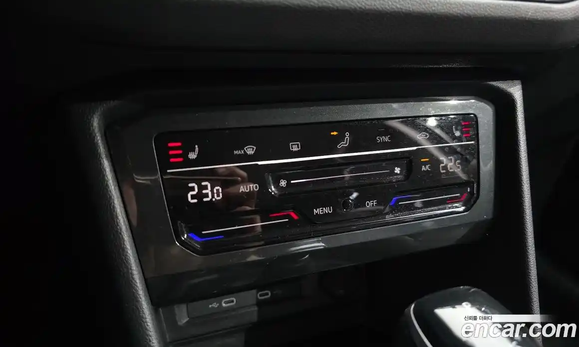 Volkswagen Tiguan 2022 2.0 Автомат в Москве № 399678, фото 17